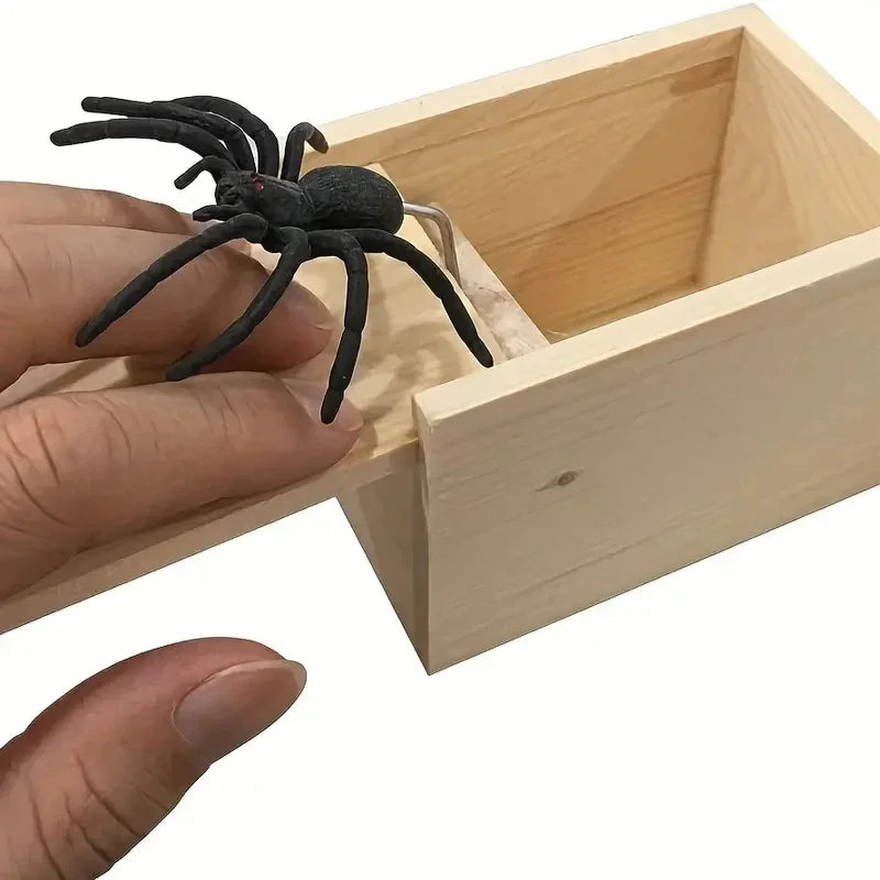 New Trick Spider Funny Scare Box Wooden Hide Box Quality Prank Wooden Scare box Fun game prank Prank Friends toy holiday gift